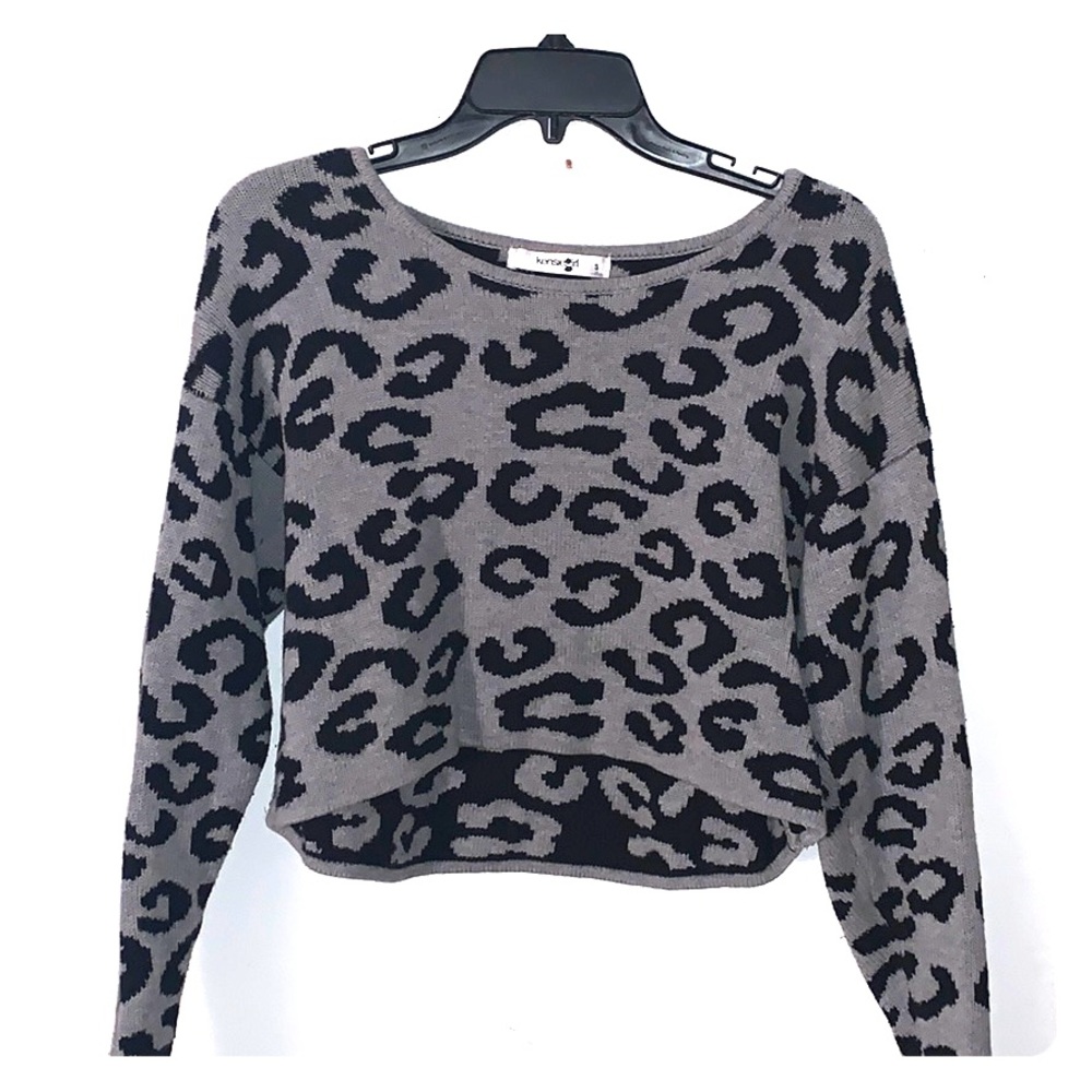 Cropped sweater